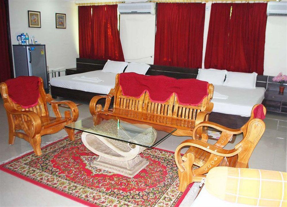 Hotel Aryapalace 3*