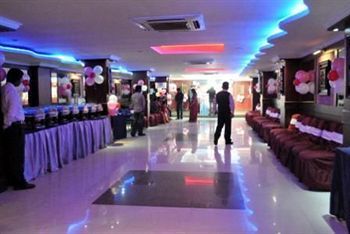 Aryapalace Hotel 3*